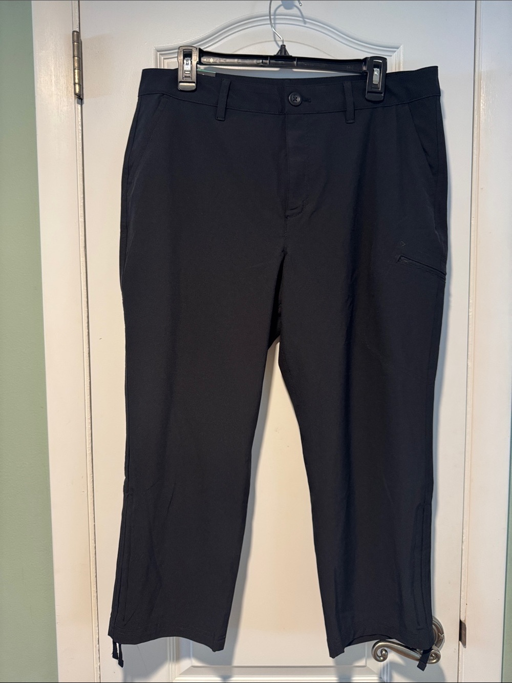 Eddie Bowers  Black Performance  capris pants. Ripstop crop pants